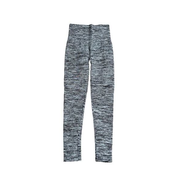 Assets Red Hot Label by SPANX Cropped Leggings Yoga Pants Small Petite - Picture 2 of 3